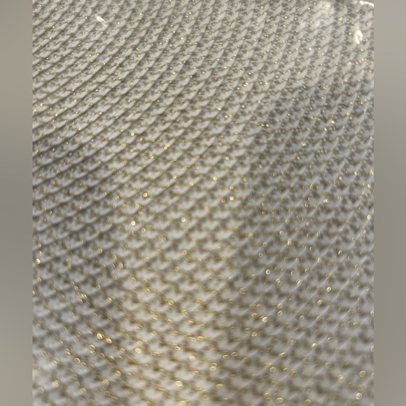 New Pottery Barn Woven Round Placemats (Sold out online 🔥 - Picture 4 of 4